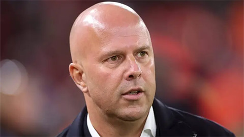 Arne Slot có ngượng mồm khi chê đội hình Liverpool thiếu chiều sâu?